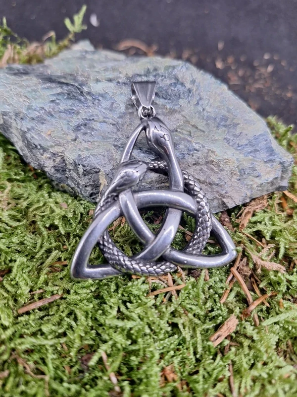 Pendentif Triquetra